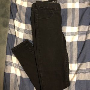 Black skinny jeans